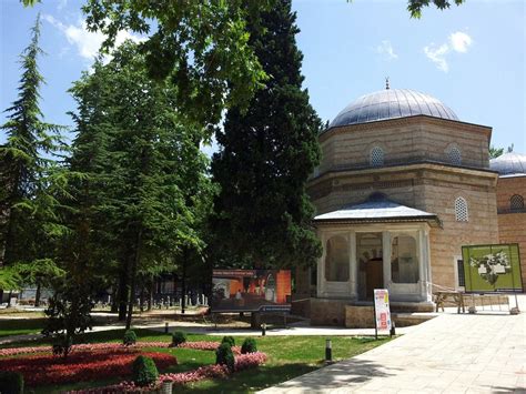 Muradiye Külliyesi Nerededir, Nasıl Gidilir Muradiye Külliyesi Nerededir, Nasıl Gidilir